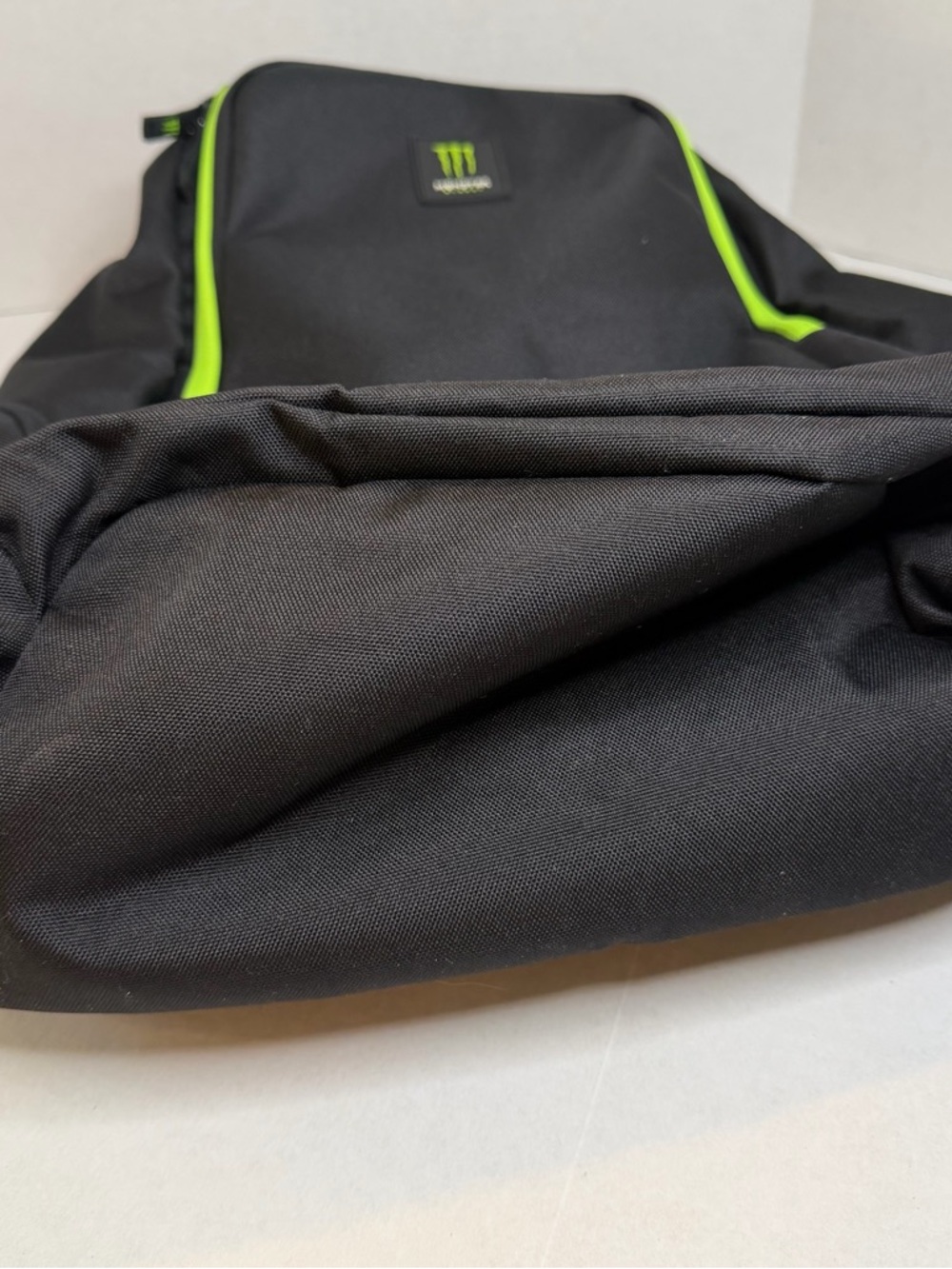 Monster Energy Black and Neon Green Men's Backpack Laptop bag - Picture 7 of 7